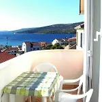Apartments With Parking Space Seget Vranjica, Trogir - 8507 Apartman