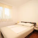 Apartments With Parking Space Seget Vranjica, Trogir - 8507 Apartman Seget Vranjica