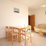 Apartments With Parking Space Seget Vranjica, Trogir - 8507 Apartman