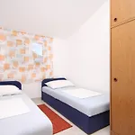 Apartments With Parking Space Seget Vranjica, Trogir - 8507 * Seget Vranjica