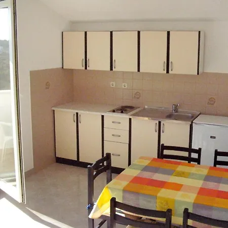 Apartman Apartments With Parking Space Seget Vranjica, Trogir - 8507 *