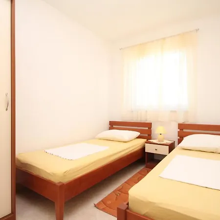 Apartments With Parking Space Seget Vranjica, Trogir - 8507 Seget Vranjica