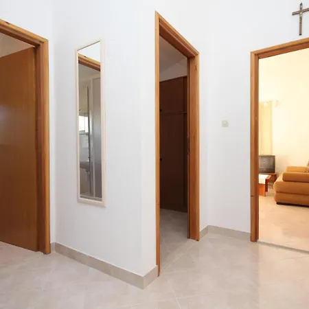 With Parking Space Seget Vranjica, Trogir - 8507 *
