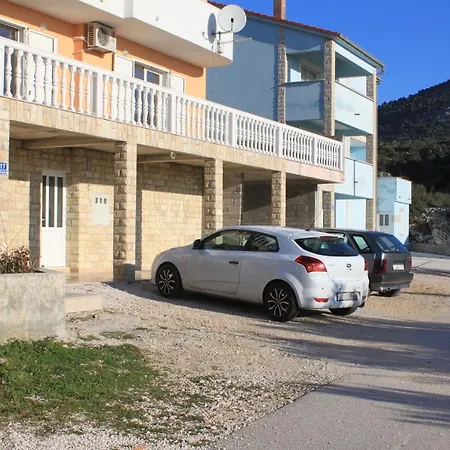 Apartments With Parking Space Seget Vranjica, Trogir - 8507 * Seget Vranjica